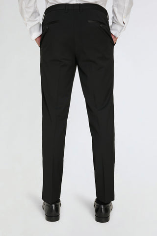 Oliver Three Piece Wool Slim Fit Dinner Suit in Black