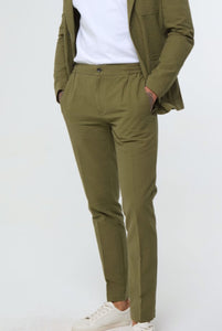 Bring a touch of sophistication to your special occasions with our Green Linen Trousers. Designed for Prom events, weddings, and race day, these trousers offer a classic and elegant look.